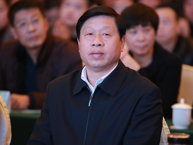 市副市长王晓等领导出席会议;湖北省经济和信息化厅总工程师陶红兵